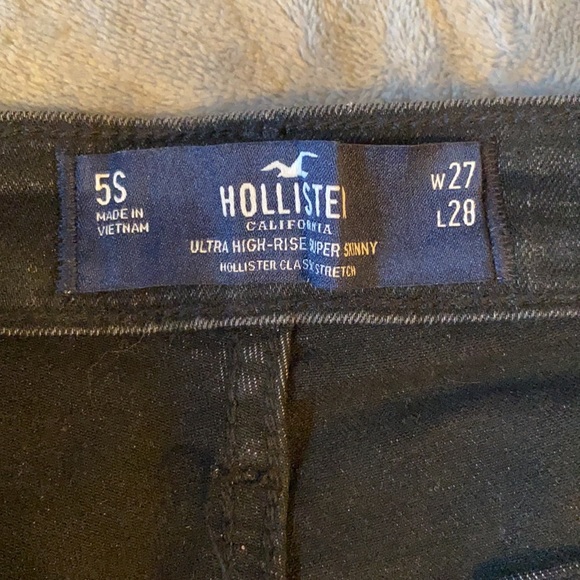 Hollister Jeans Size 5/Length 28” - Picture 3 of 3